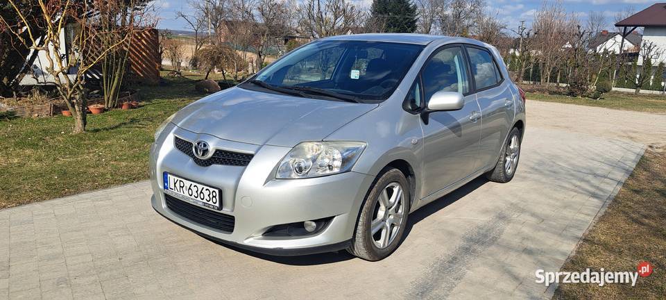 Toyota Auris 14 benzyna Ostrów-Kolonia