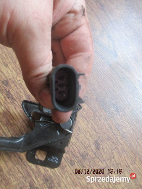 ZAMEK RYGIEL MASKI OPEL INSIGNIA 13313239 Głowno