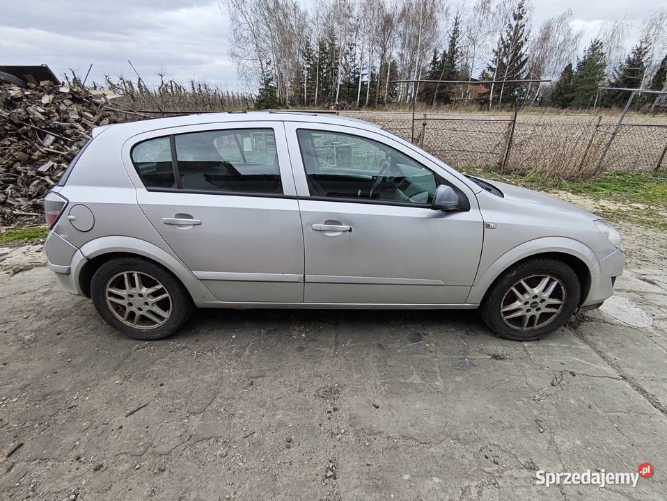Opel Astra H 17 cdti 2008 diesel 125 Warka