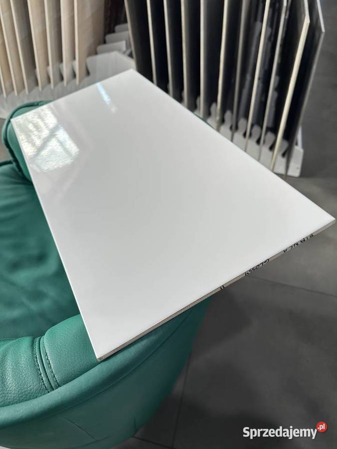 Płytka Bianca Glossy 30x60 GAT II OPOCZNO