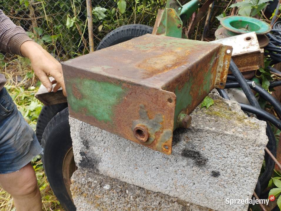 Zbiornik na olej nieuszkodzony sprzedam