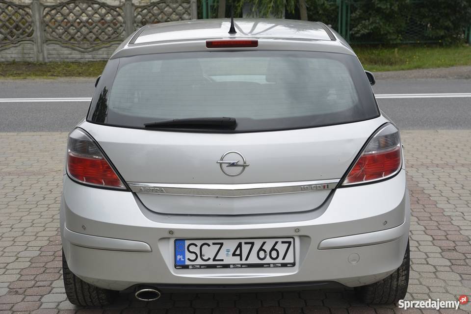 Opel Astra 19 cdti SPORT 150 OKAZJA Zarejestrowany w Polsce Starcza sprzedam