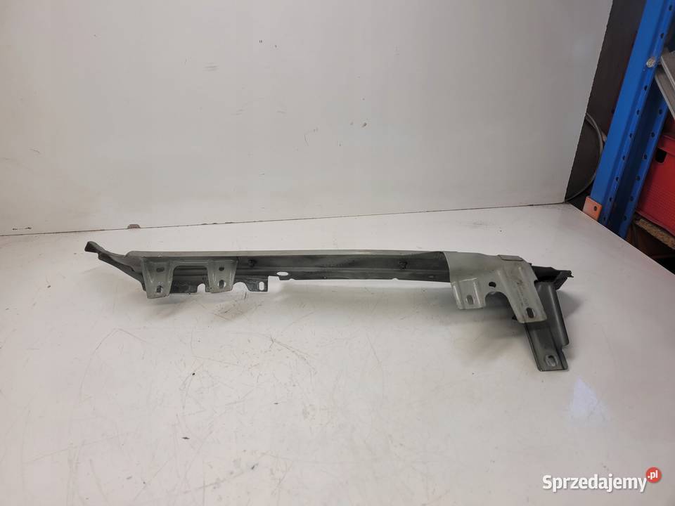 MOCOWANIE BŁOTNIKA PRAWE AUDI Q7 4L0805158A Przystajń