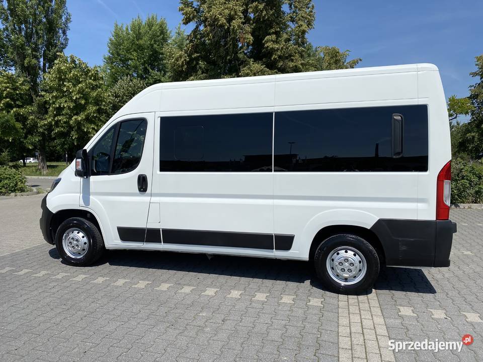 Sprzedam busa 9 osobowego niski przebieg Motoryzacja Kraków