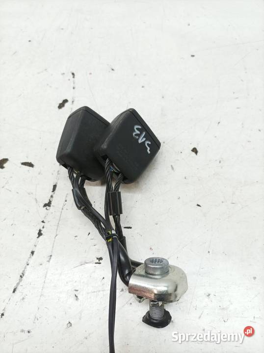 ZAPINKA PASA BEZPIECZEŃSTWA TYŁ KANAPY PODWÓJNA Wyposażenie wnętrza