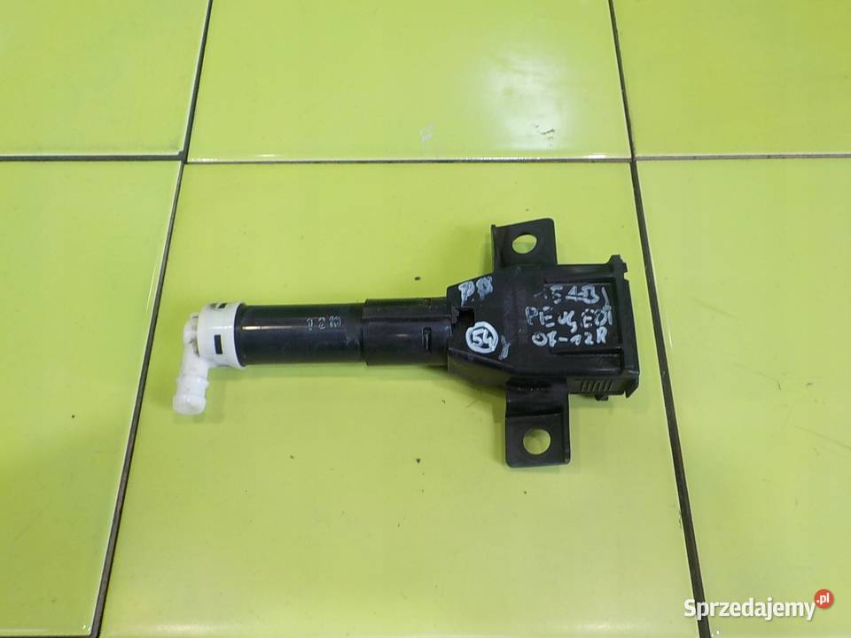 VW PASSAT B8 20 TDI 15r SEDAN spryskiwacz lampy osobowe