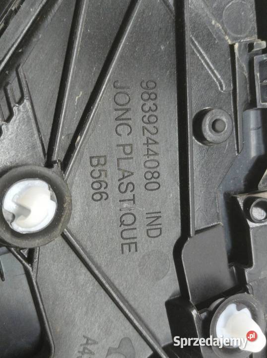 OSŁONA 9825737780 LEWY TYŁ TRÓJKĄT SZYBY Peugeot sprzedam