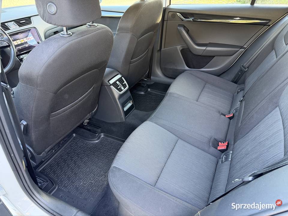 Skoda Octavia 3 Kombi 20 TDI 150 2017 Fabrycznie przyciemniane szyby Octavia Rybnik