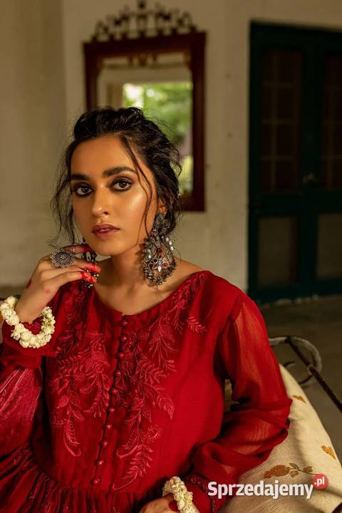 Bordowa sukienka haftowana M 38 szyfon haft