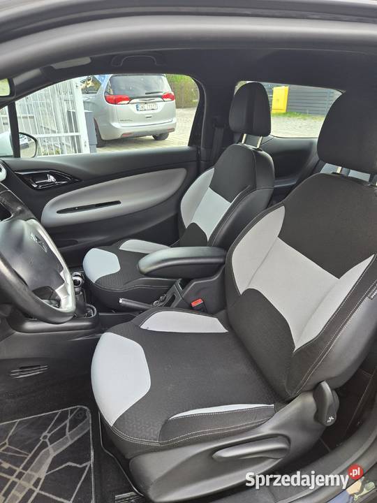 Citroen DS3 2011 14 l przebieg 193 000 Rumia