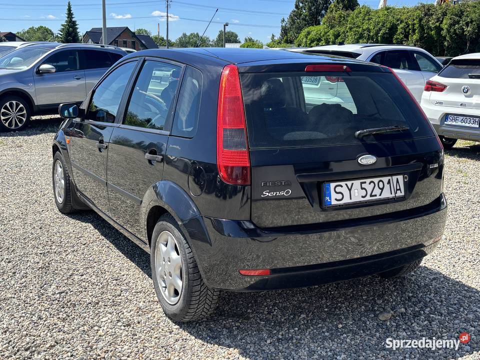 Ford Fiesta czarny Paniówki