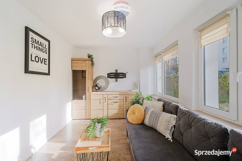 Okazja Na sprzedaż kawalerka remoncie Rok budowy 1965 Zielona Góra sprzedam