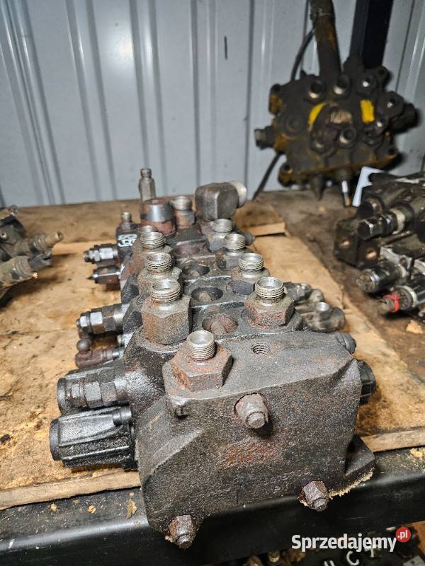 Rozdzielacz hydrauliczny Holland Case Fiat Gdynia