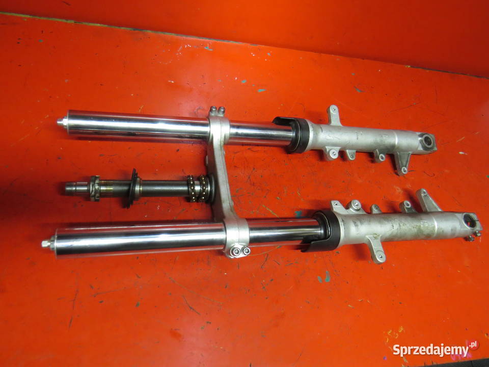 SUZUKI GSR 600 GSR600 K10 09 lagi przód półka Warszawa