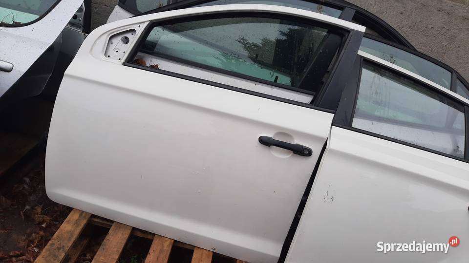 drzwi białe kompletne Hyundai i20 I 0814 prawe Dębno