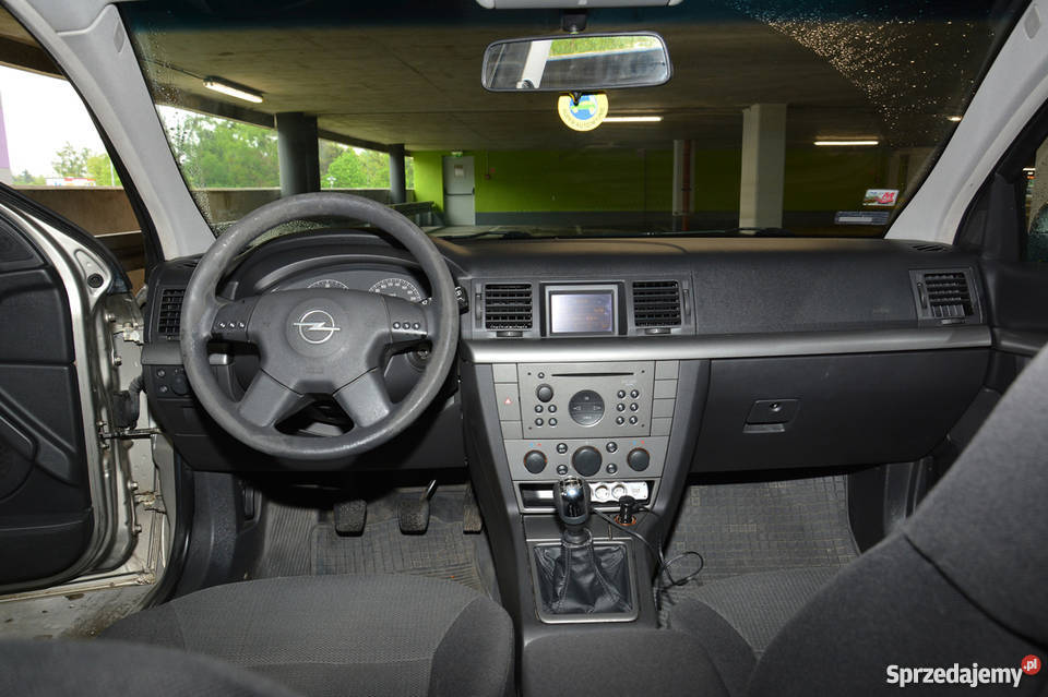 Opel Vectra C Samochód krajowy prywatnego Rok produkcji 2003 Warszawa
