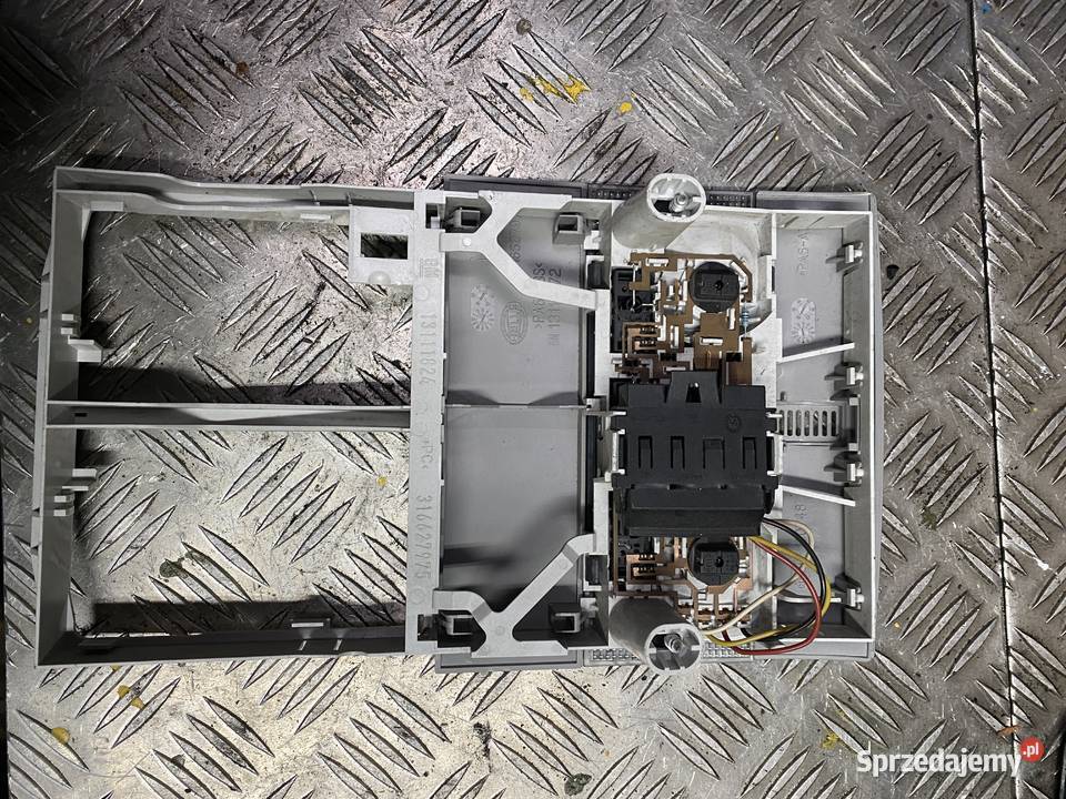 Lampka Oświetlenia Kabiny Przód Opel Astra H Ostrów Wielkopolski