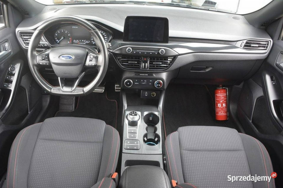 Ford Focus 10EcoBoost STLine doinwestowany hak