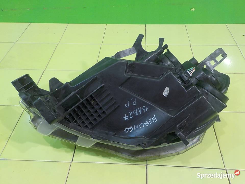 BERLINGO II III 16 EHDI 12r VAN lampa prawa osobowe mazowieckie Suków