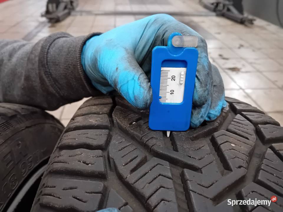 Felgi aluminiowe z oponami zimowymi 18 BMW G20 Samochodowe Warszawa