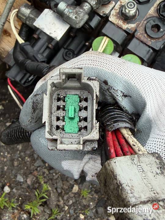 Rozdzielacz hydrauliczny czterosekcyjny hyster śląskie Antonie