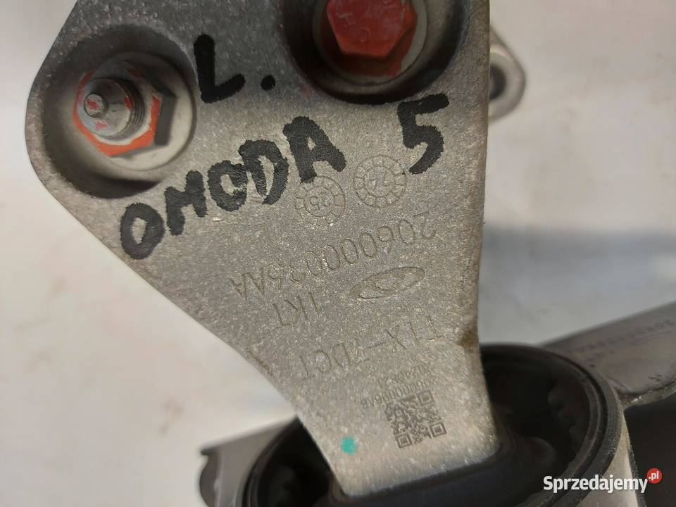 Chery Omoda 5 2024r mocowanie poduszka skrzyni sprzedam