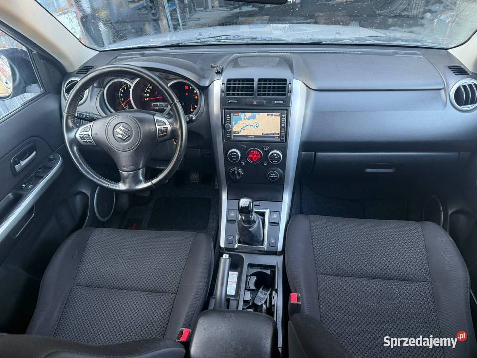 Suzuki Vitara 4x4 24 benz bogata oplacona nieuszkodzony Starachowice