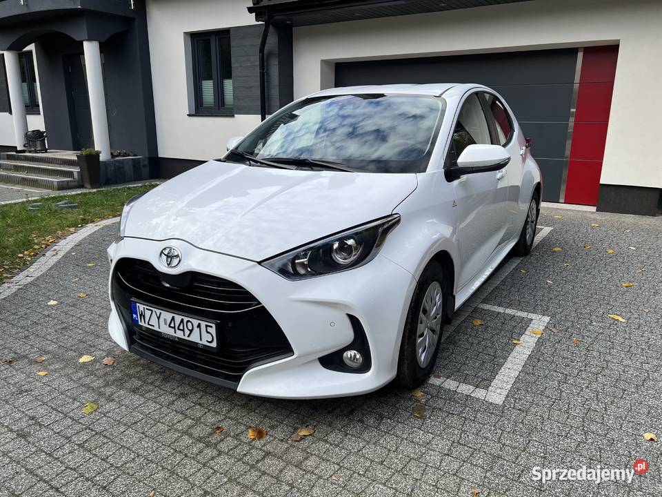 Toyota Yaris 10 benzyna 72 2021 Przebieg 21000 mazowieckie Żyrardów sprzedam