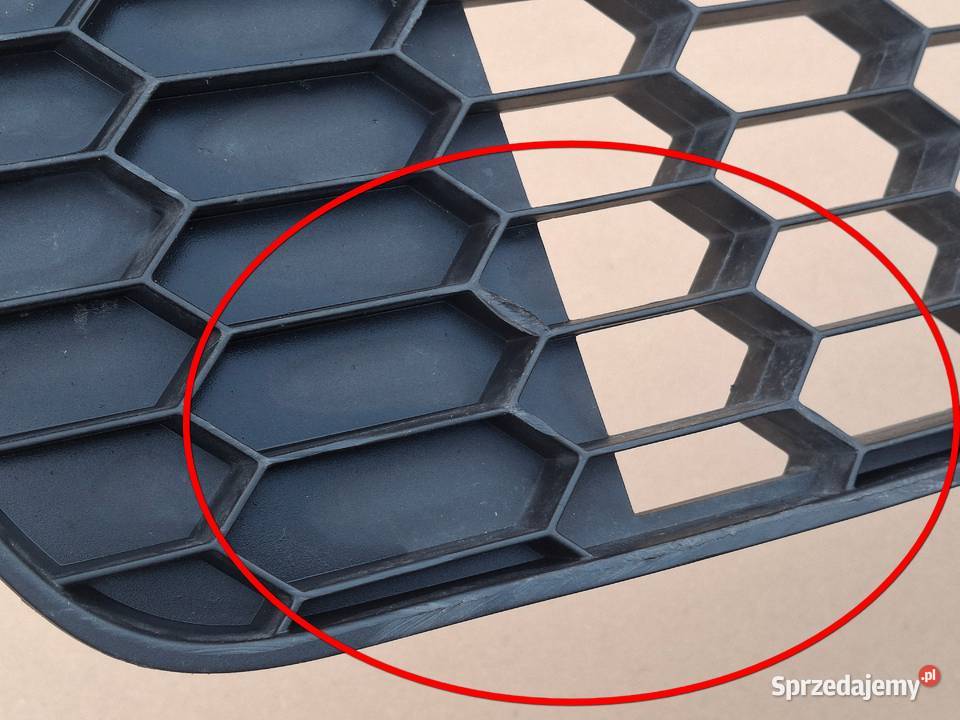 SKODA OCTAVIA 3 III RS KRATKA ZDERZAKA ŚRODKOWA Zderzaki Bieleń