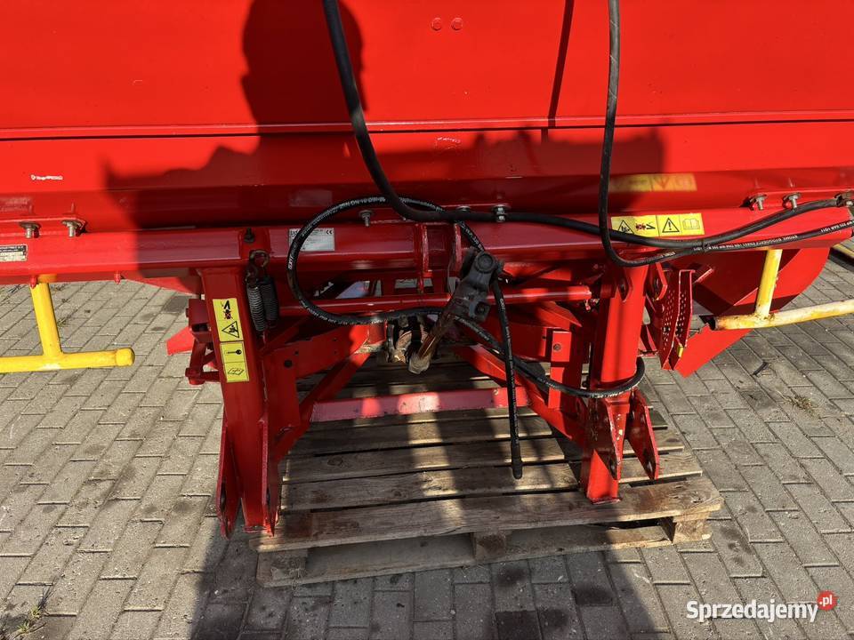 Rozsiewacz nawozów Lely Centreliner siewka Kuhn Myszyniec