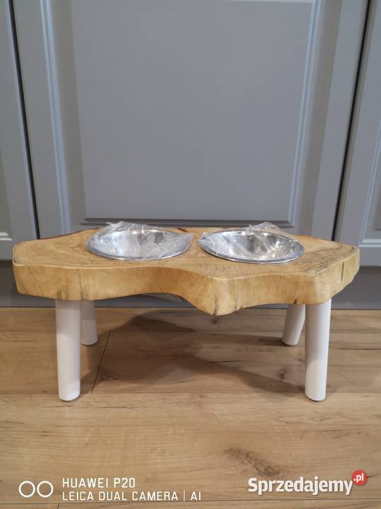 Stojaczek na miski psa