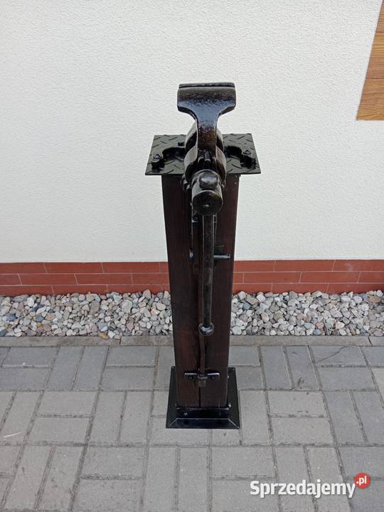 Zabytkowe kowalskie imadło Kudowa-Zdrój