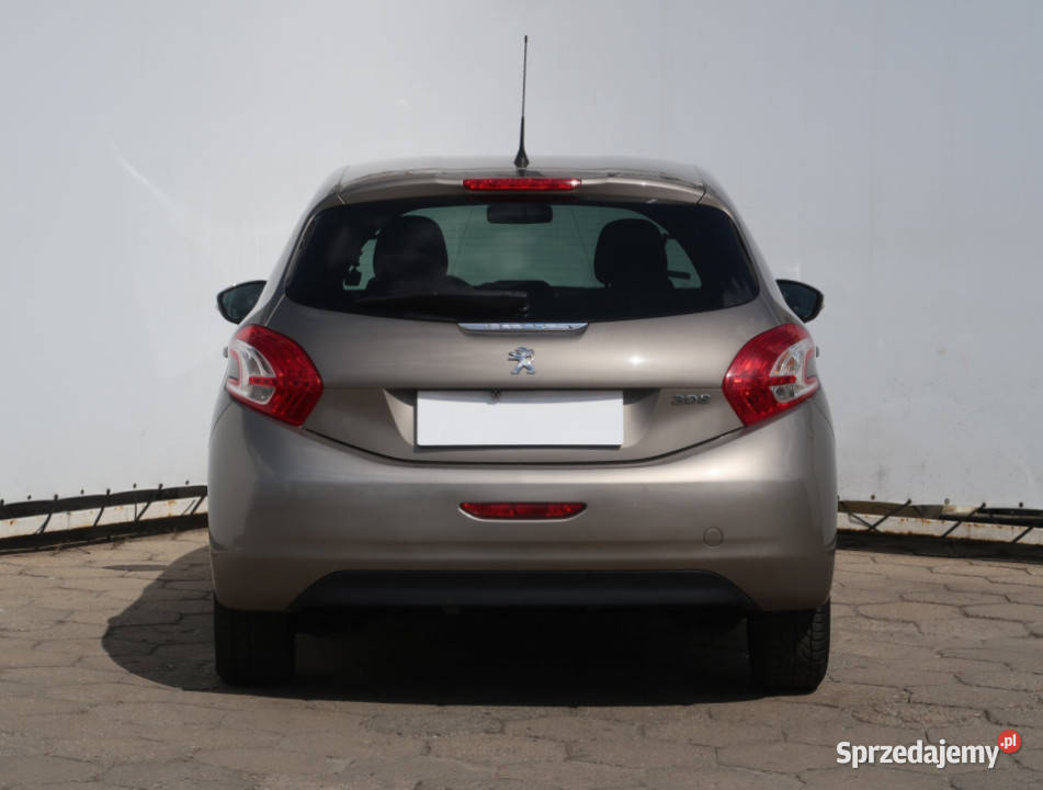 Peugeot 208 12 PureTech Samochody osobowe