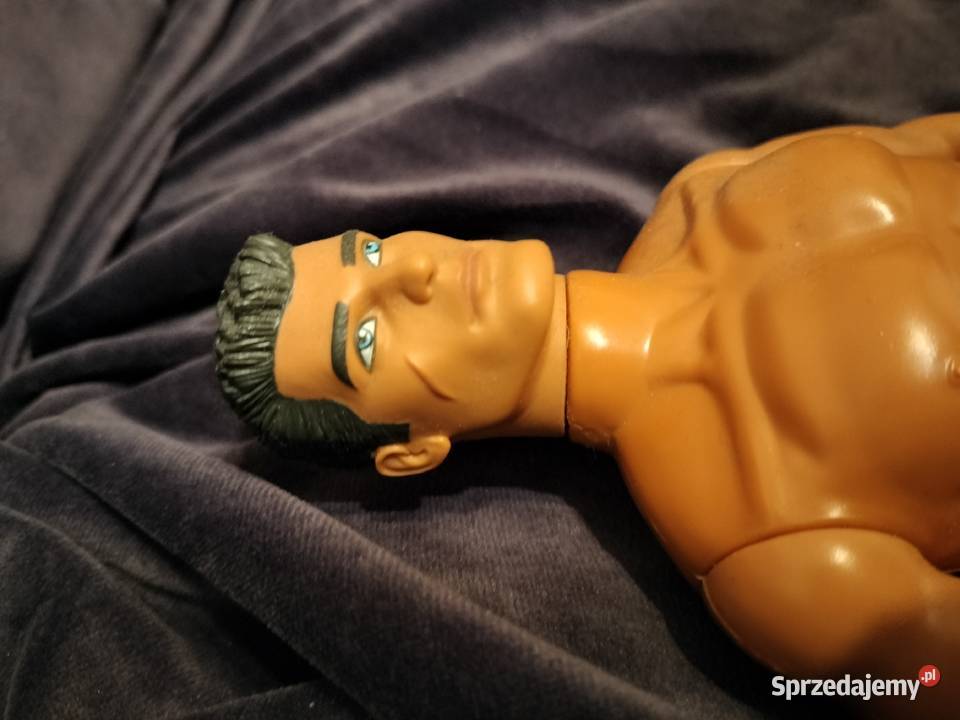Plastikowa lalka kulturysta wojownik Hasbro 1997 Choszczno