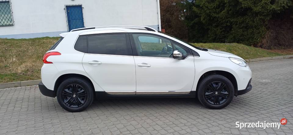 Peugeot 2008 16 VTI 120panorama2 x pdc