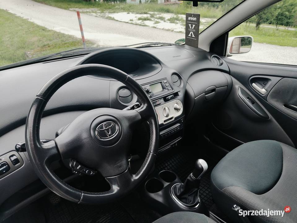 Sprzedam Toyota Yaris LIFT 10 vvti benzyna 2004r Brzesko sprzedam