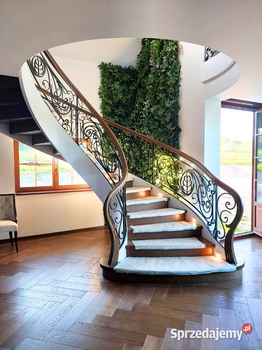 Schody drewniane giete krecone balustrada kuta Tokarnia
