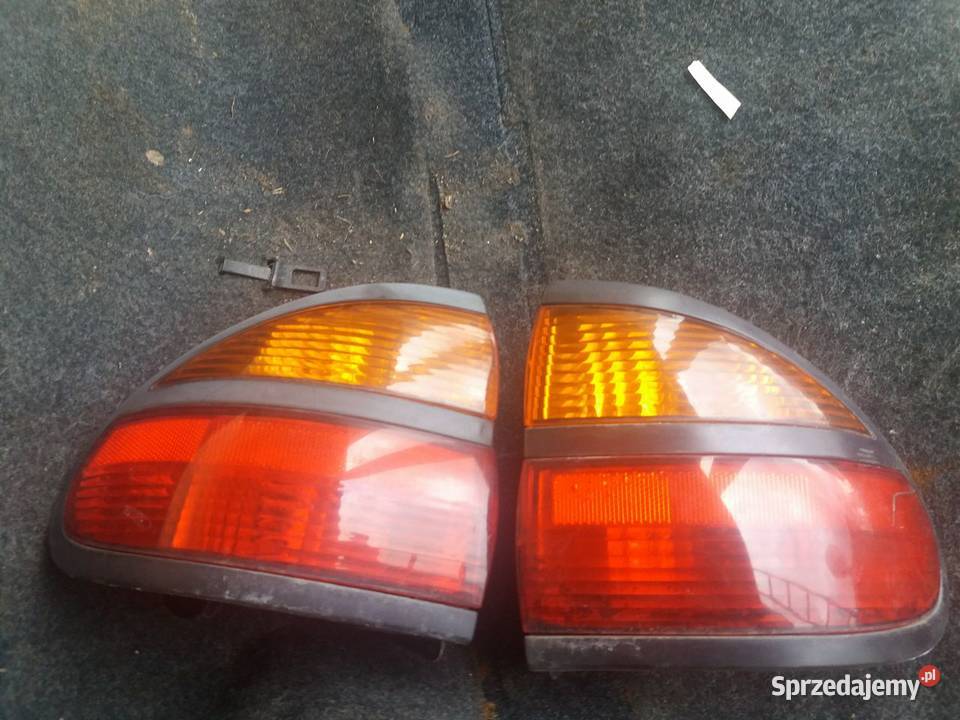Lampa tylna prawa lewa Renault Laguna I lift Kraków