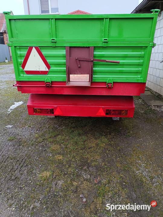 Przyczepa z kiprem na 3 strony nieuszkodzony Baćkowice