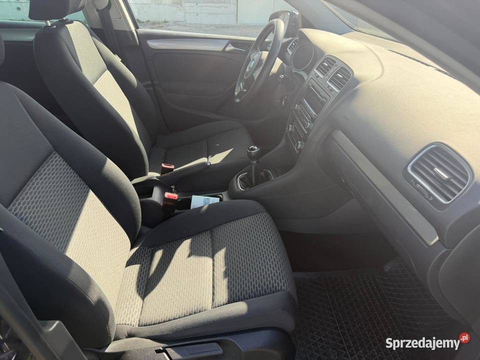 VW GOLF 16 102 140TKM 2009 BARRZO ZADBANY Golf
