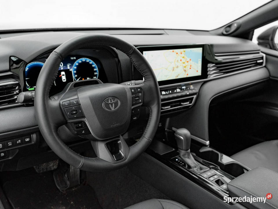 Toyota Camry GD2T56525 Hybrid Dynamic Force aluminiowe felgi pomorskie Gdańsk
