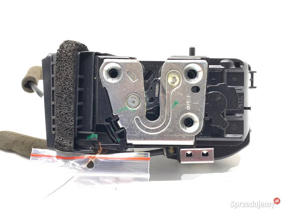 ZAMEK DRZWI LEWY TYŁ NISSAN JUKE F15 Crossover