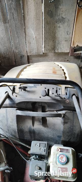 Zamiatarka spalinowa Karcher 8550W lubelskie Tarnogród