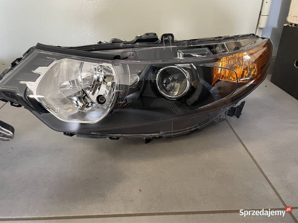 Honda Accord VIII reflektor nowy L R Kozubszczyzna