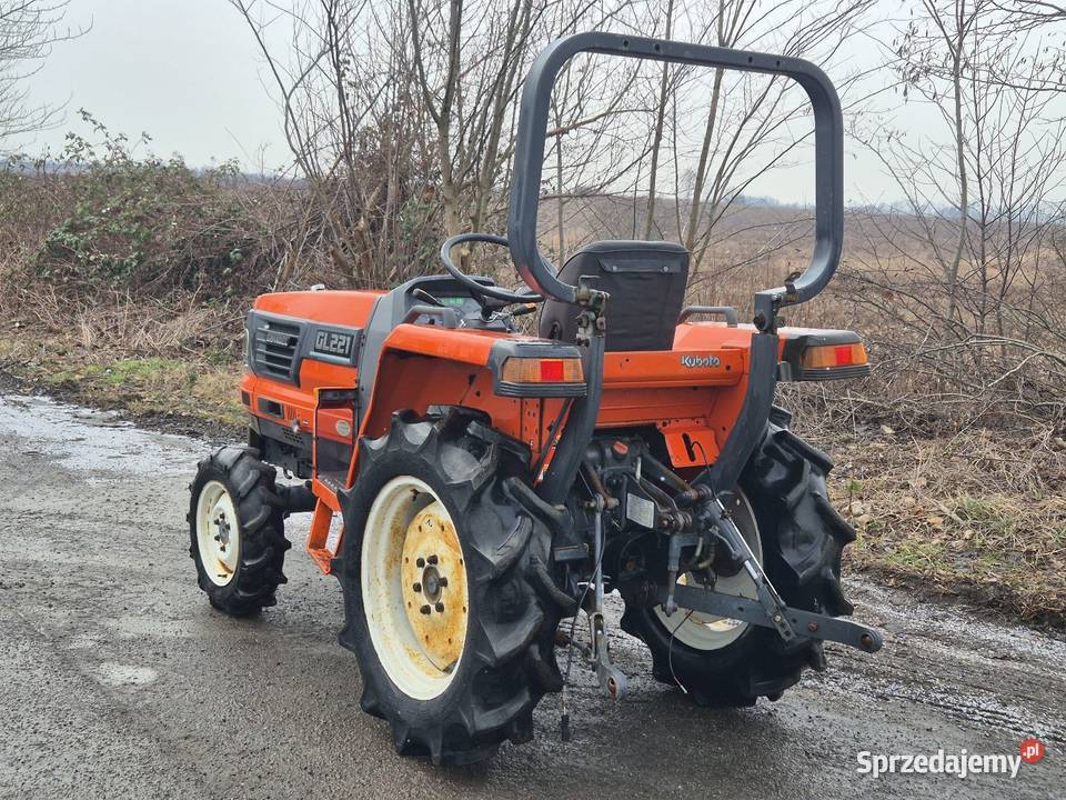 Traktorek traktor KUBOTA GL221D 21 44 Małuszyn