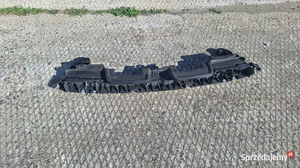 Wlot powietrza pasa przedniego BMW F40 Pasy przednie i tylne Poznań sprzedam