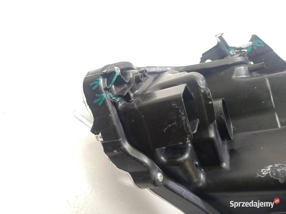 SUZUKI BALENO 2 II 20162021 REFLEKTOR PRAWY osobowe