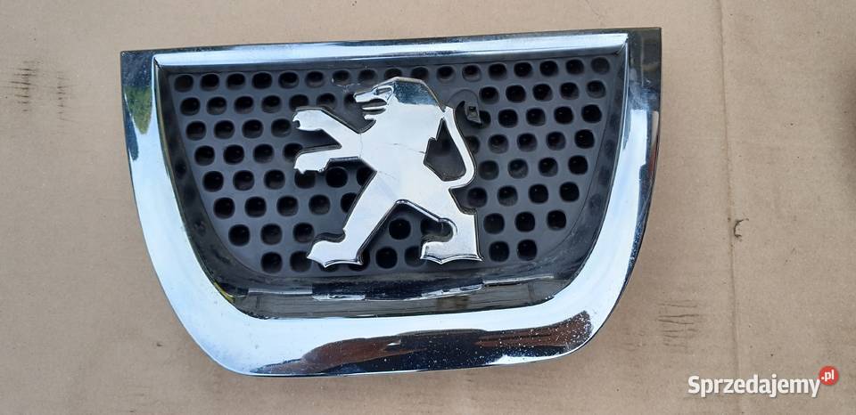 Grill atrapa Znaczek emblemat Peugeot 3008