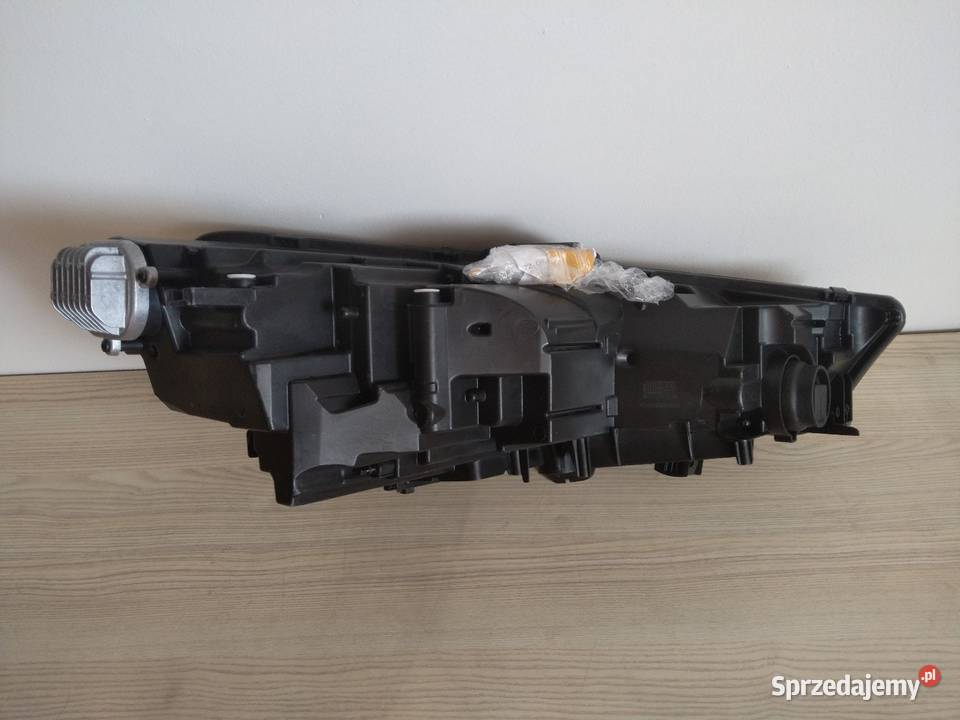 Audi a4 b9 USA reflektor lampa przednia lewa Kłodzko