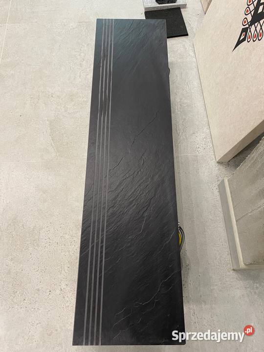 gres schody zestaw czarne podstopnice 30x120